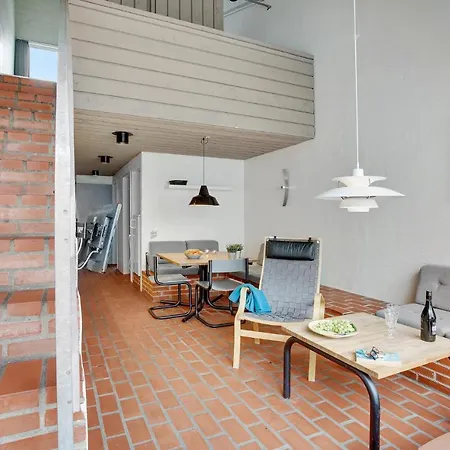 3 Bedroom Amazing In Apartmán Brovst